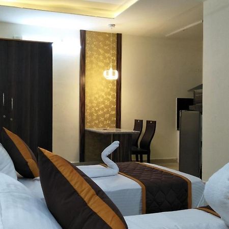 Kingsburyfiesta Hotel Vellore Bagian luar foto