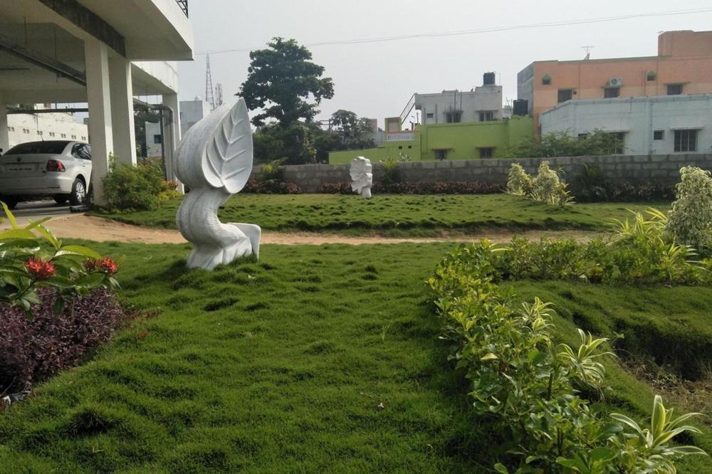 Kingsburyfiesta Hotel Vellore Bagian luar foto