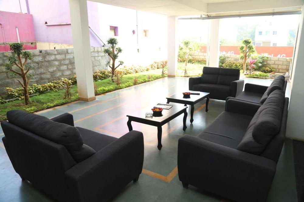 Kingsburyfiesta Hotel Vellore Bagian luar foto